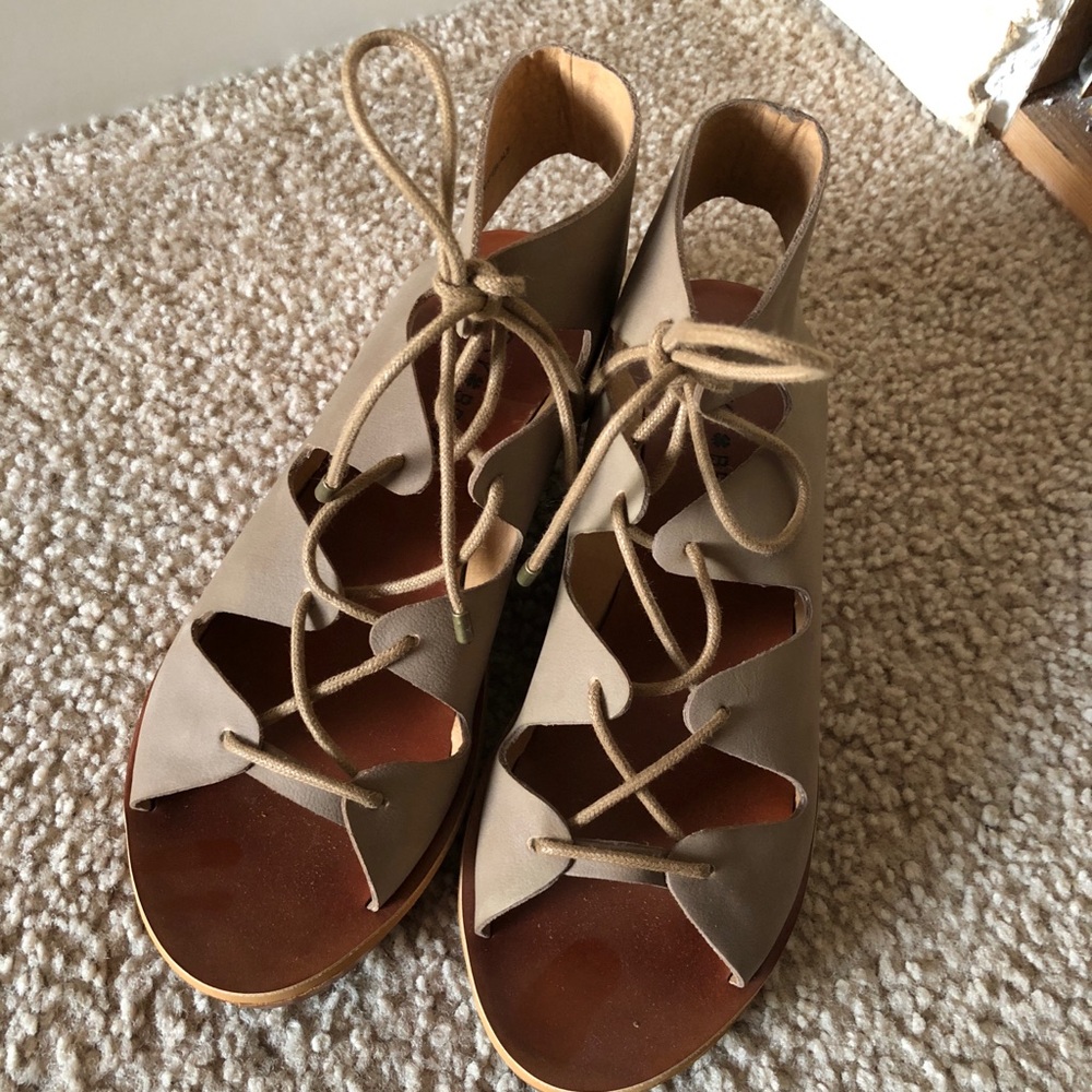 Lucky Brand platform sandals